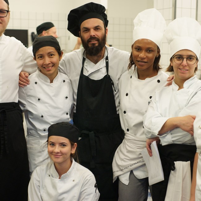 Elever fra International Class uddannelsen på Hotel- og Restaurantskolen i København