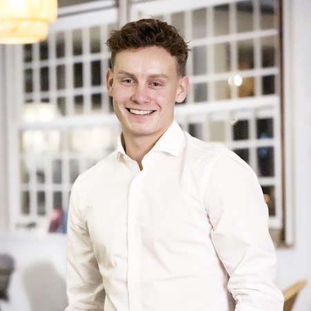 Lasse Linnemann Johansson Receptionistelev