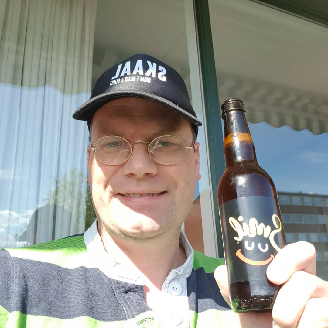 Øl-ekspert Jens Ungstrup underviser på Kellner-kurset på Hotel- og Restaurantskolen.