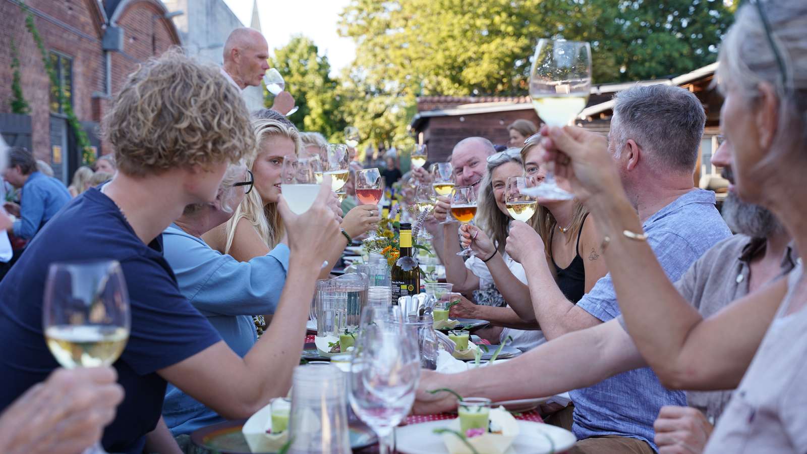 Langbordsmiddag på Hotel- og Restaurantskolen