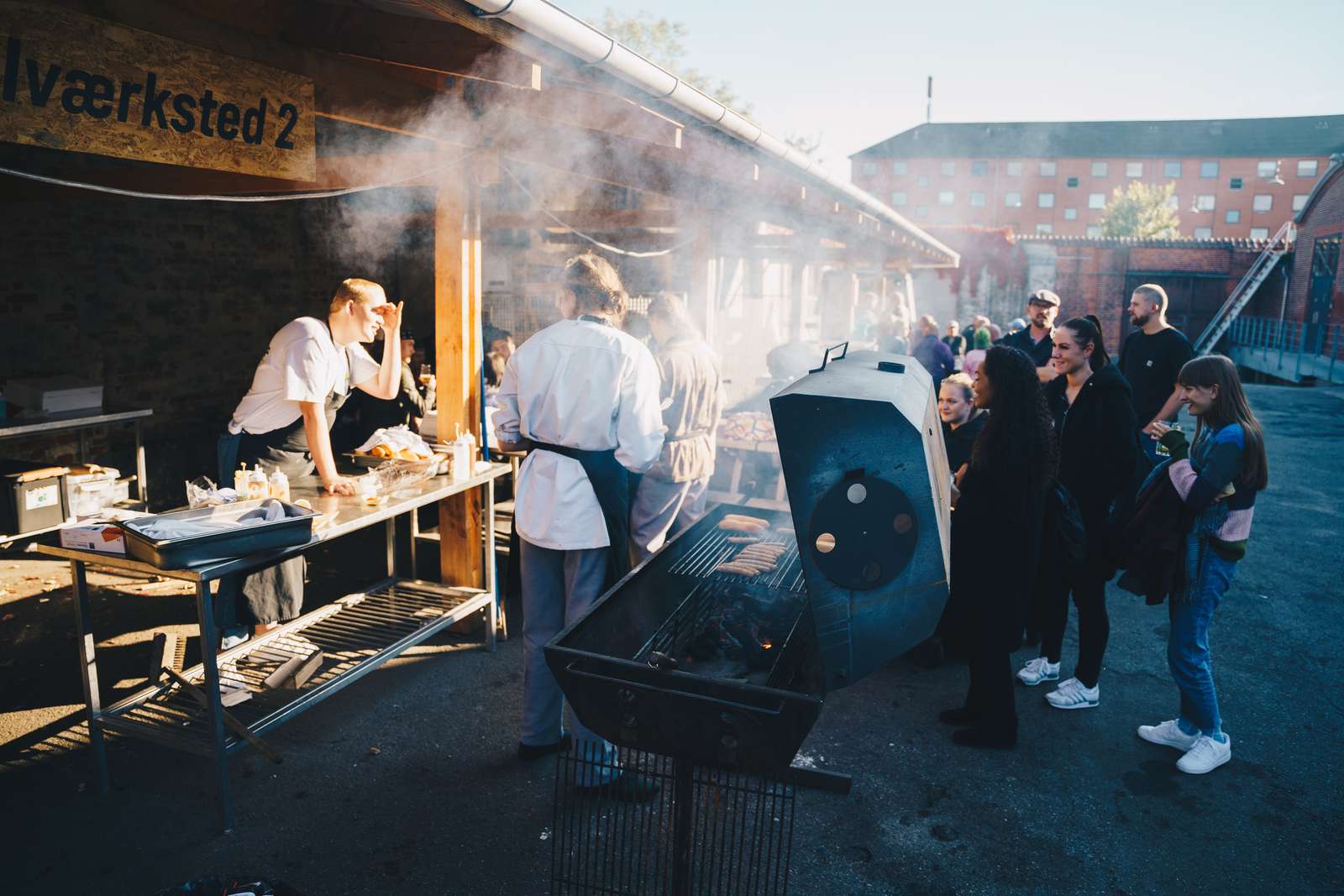 Hotdogs ved fredagsbar på Hotel- og Restaurantskolen
